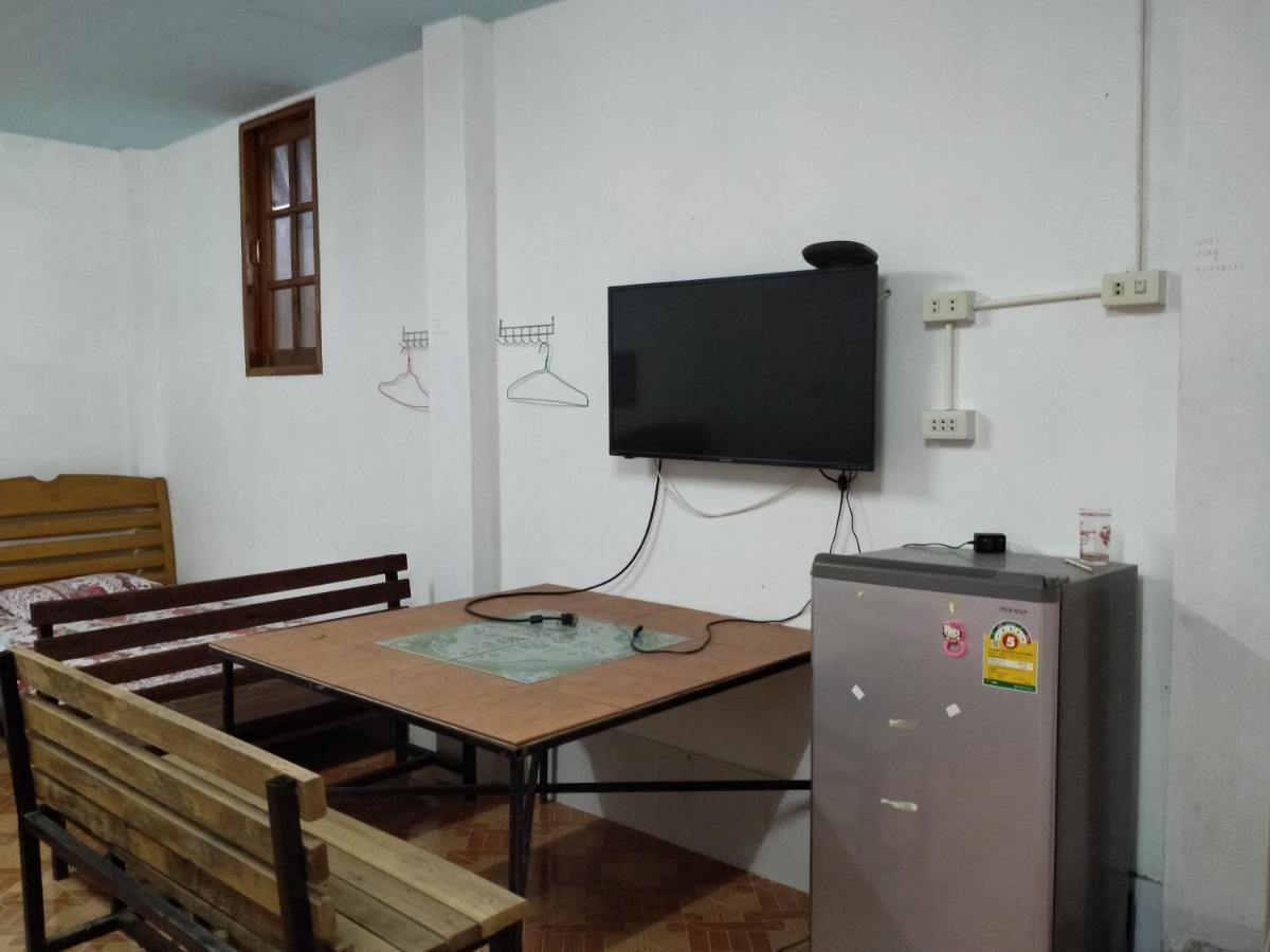 Cheap Sleep Apartment Phayao Exterior photo