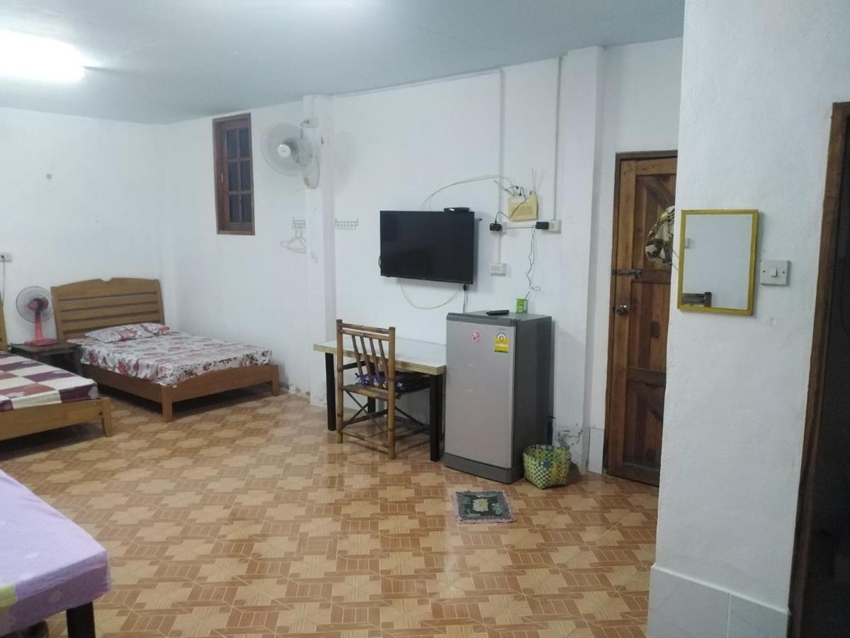 Cheap Sleep Apartment Phayao Exterior photo